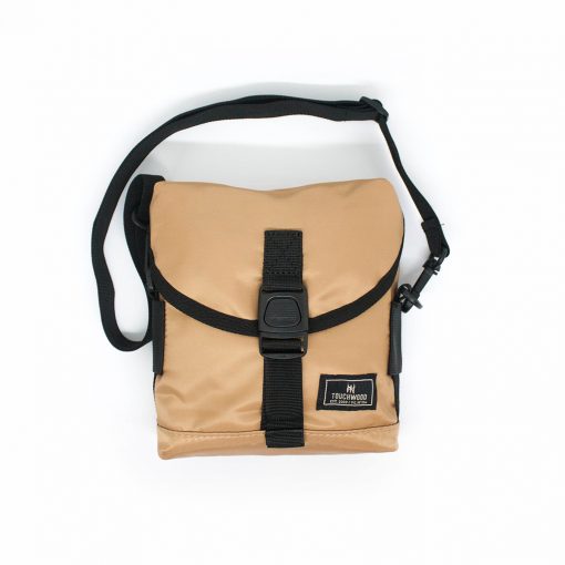 basic essential shoulder bag beige a