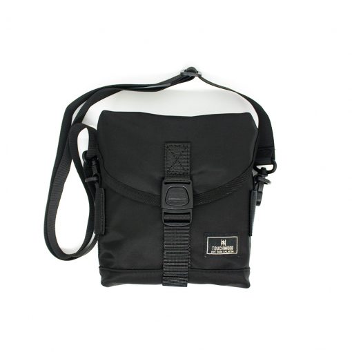 basic essential shoulder bag black b