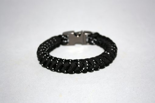 black reflect bracelet refelcted effect